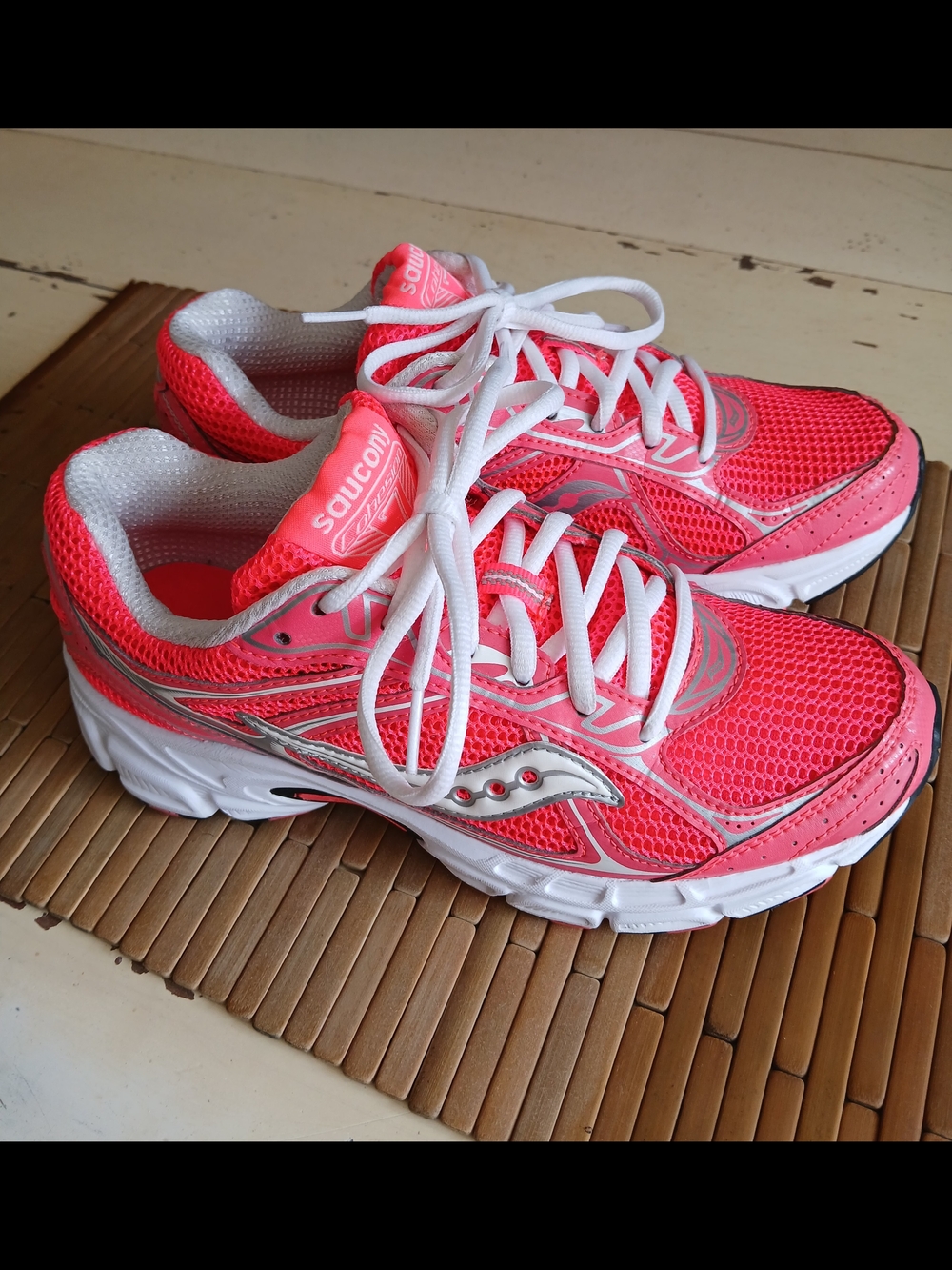 Saucony Cohesion 7  Coral Women's  Running Sneakers - Lightweight Support